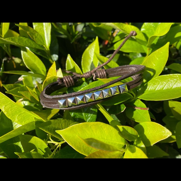 Bracelets - Picture 7 of 7